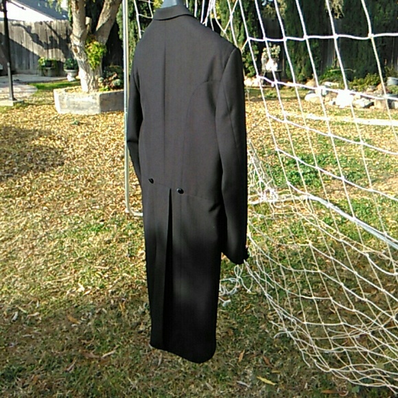 Black tuxedo tailcoat - Picture 6 of 8
